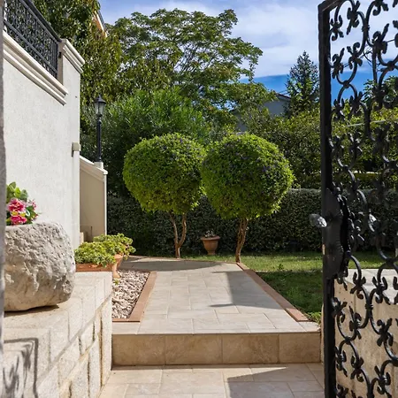 Villa Sime & Cvita *